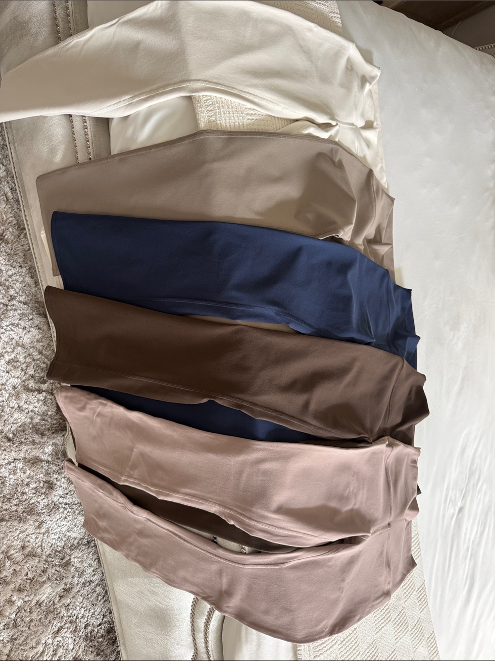 ALO Yoga Women's flared Set — Ivory, Taupe, Navy, Chocolate, Mauve